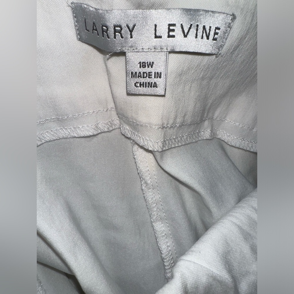 Larry Levine Women’s Capris - Picture 2 of 4